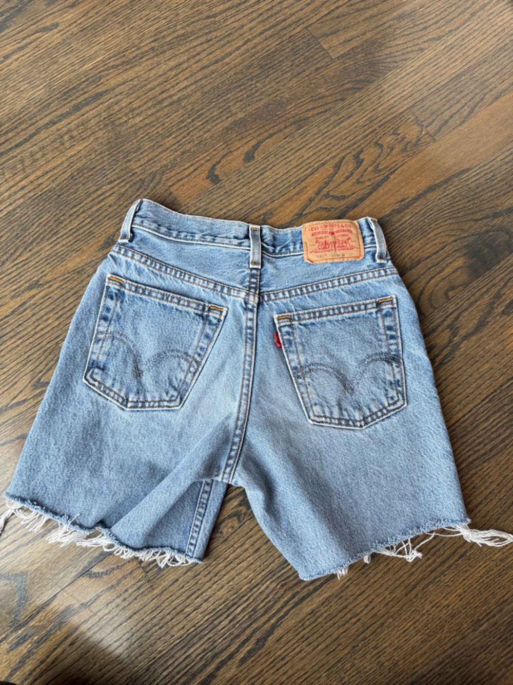 Vintage Levi's 550 Medium Wash Jean shorts 5” inseam size 14 boys women’s 24”EUC